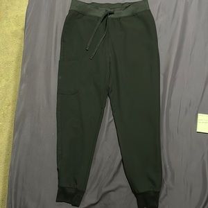 Mandala small black scrub set